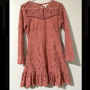 Dusty Pink floral lace dress!